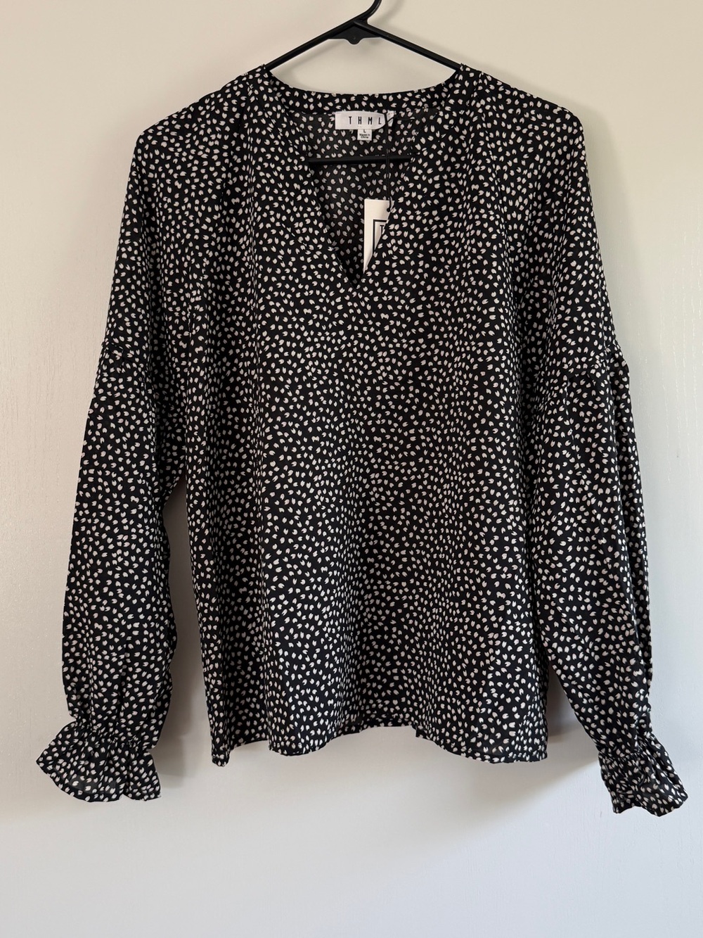THML Black and White Floral Dot V-Neck Blouse